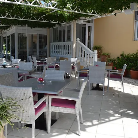 ベッド・アンド・ブレックファスト Boutique Flamingo 4*