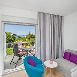 Boutique Flamingo Bed and Breakfast 4*