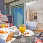 Boutique Flamingo Bed and Breakfast Mlini