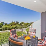 Boutique Flamingo Bed and Breakfast 4*