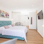 Boutique Flamingo 4* Mlini