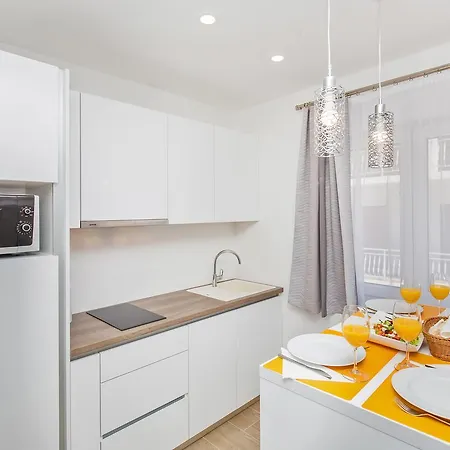 Boutique Flamingo 4* Млини