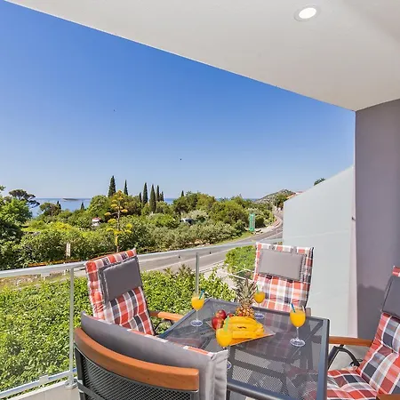 Boutique Flamingo Bed and Breakfast 4*