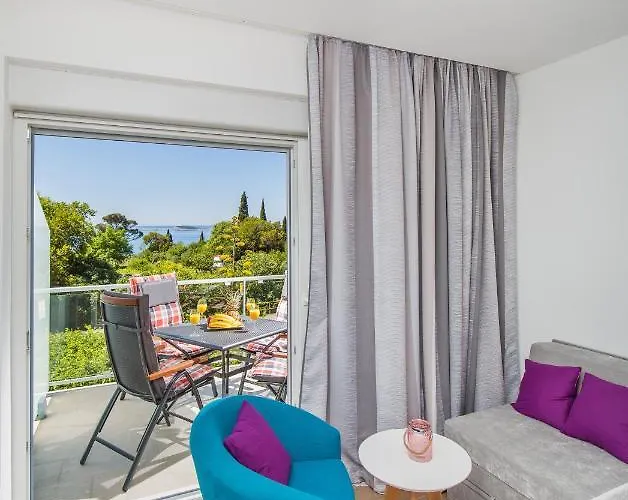 Boutique Flamingo ベッド・アンド・ブレックファスト 4*