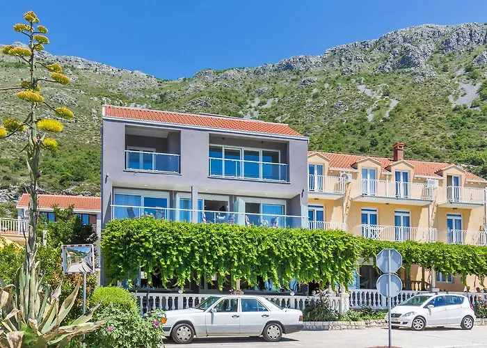 Boutique Flamingo 4*